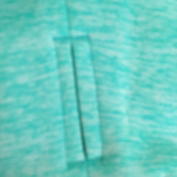 NEW Under Armour Hoodie - Picture 4 of 4